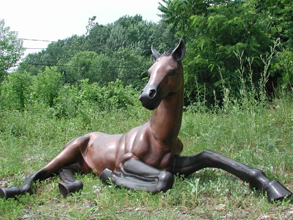 Foal Layind Down bronze statue-3